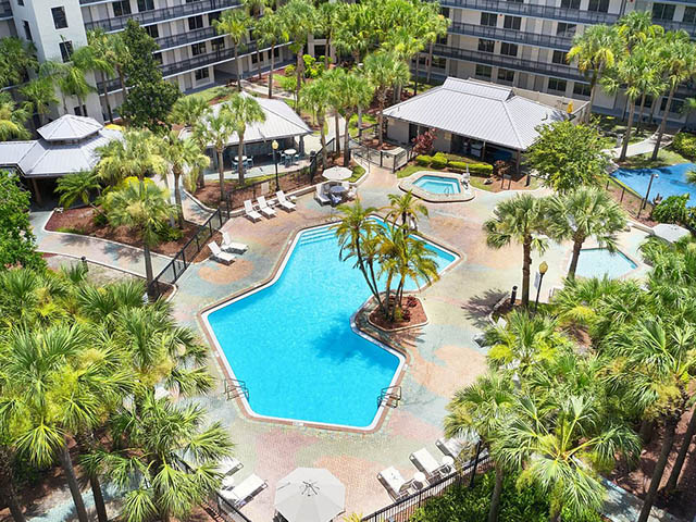 Staybridge-Royale-Parc-09
