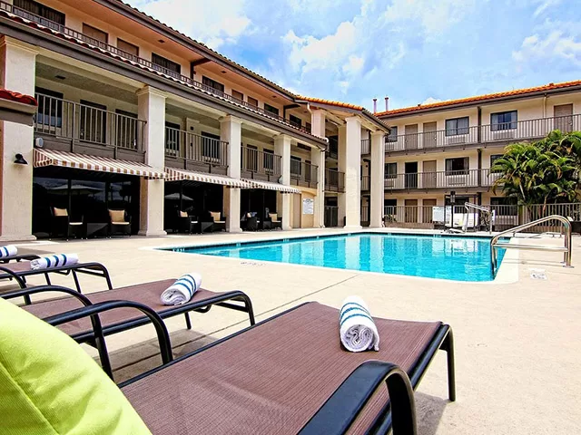 quality-inn-suites_640x480-017