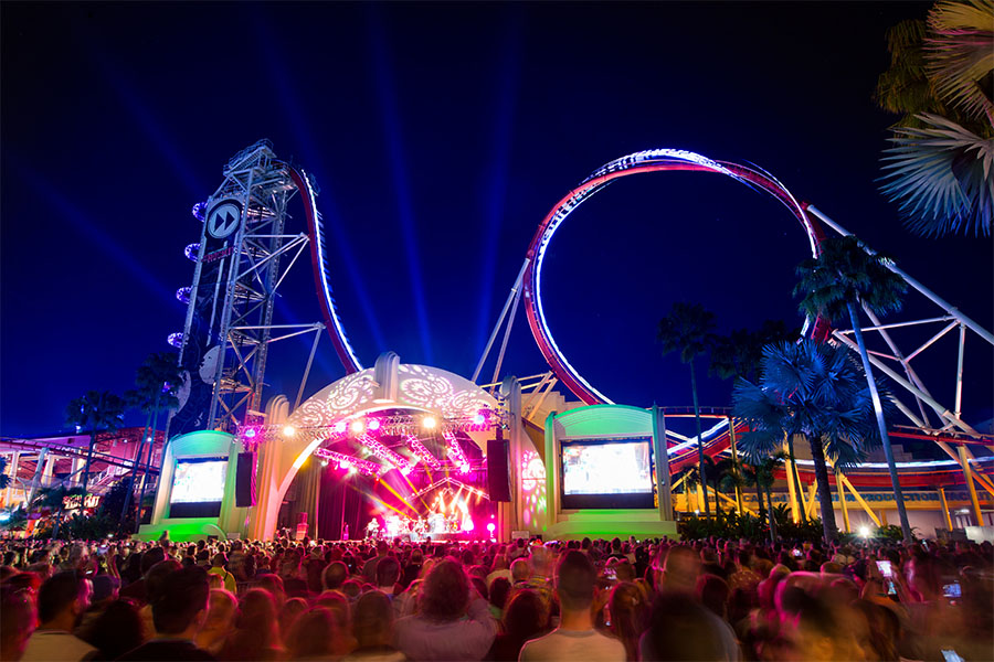 Music Plaza Stage at Universal Studios Florida_Marfdi Gras_900x600